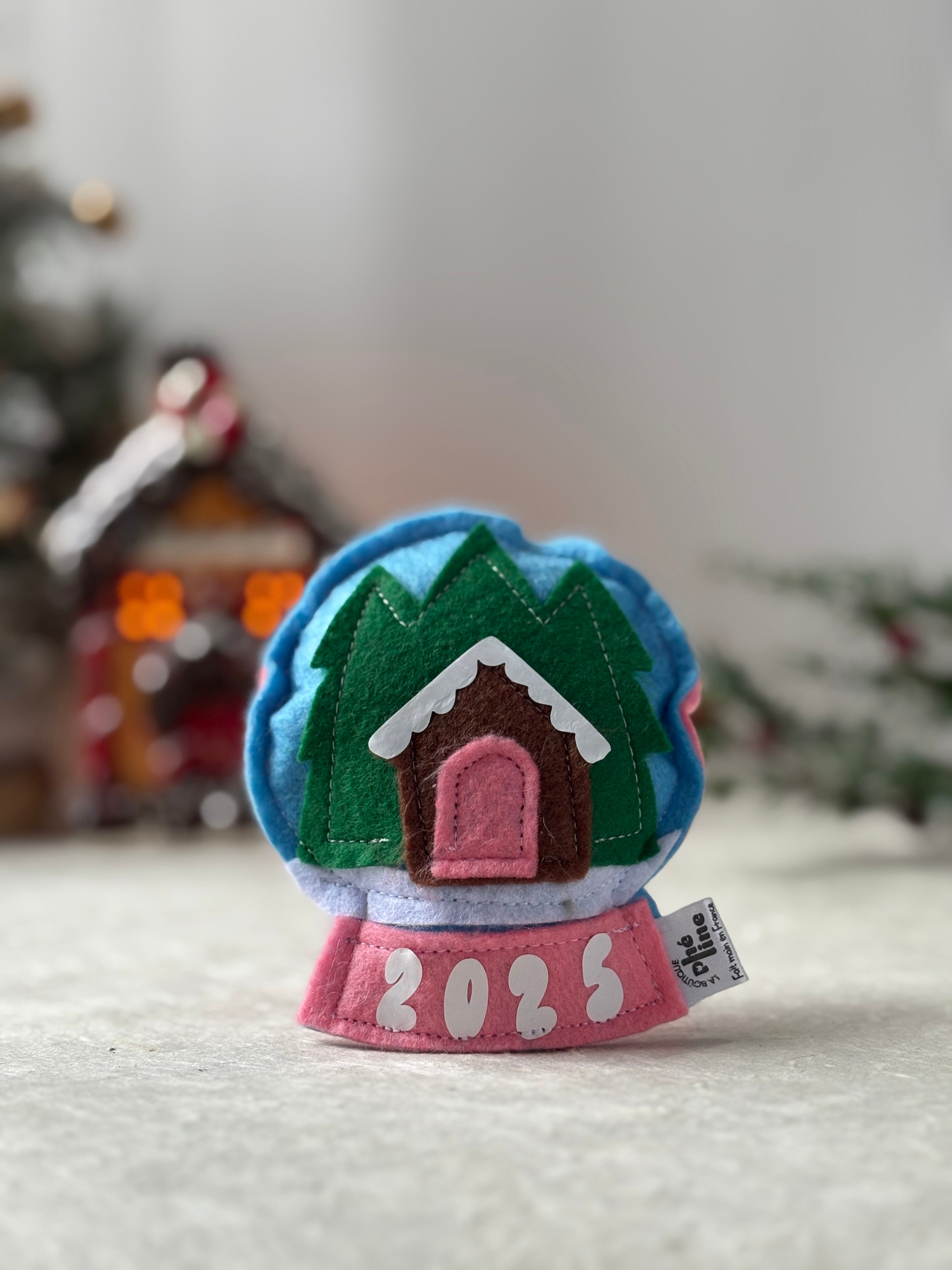 Jouet chat - Boule à neige de Noël